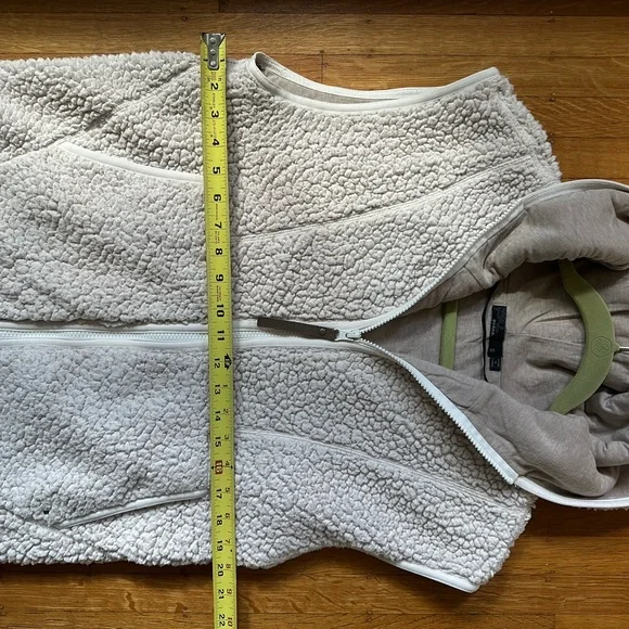 Prana Cream Sherpa Vest with Zip - Picture 6 of 6